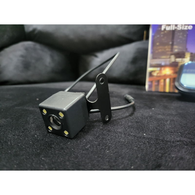 Огледало за автомобил с 2 камери - видеорегистратор и камера за задно виждане