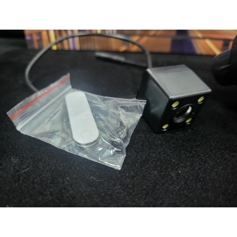 Огледало за автомобил с 2 камери - видеорегистратор и камера за задно виждане