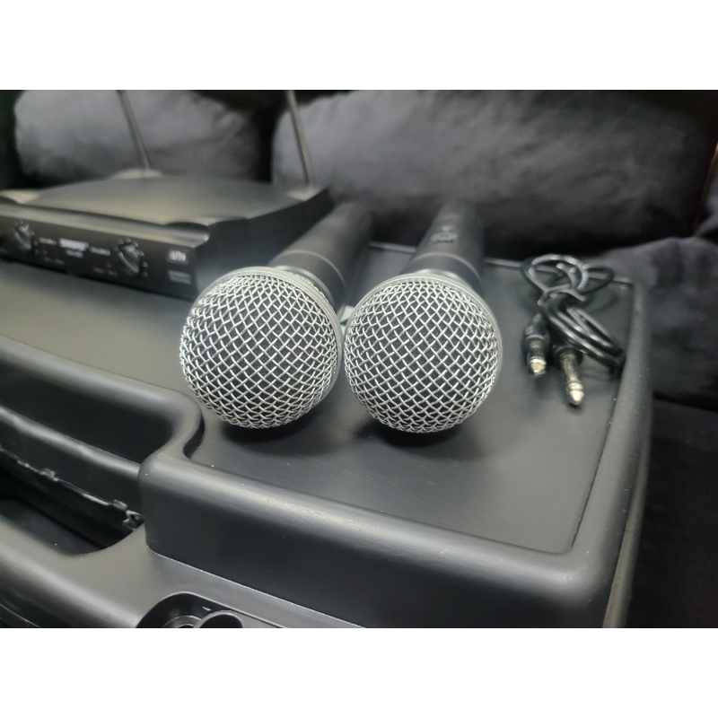 Два безжични микрофона с приемник SM58 Vocal artist Uhf в куфарче