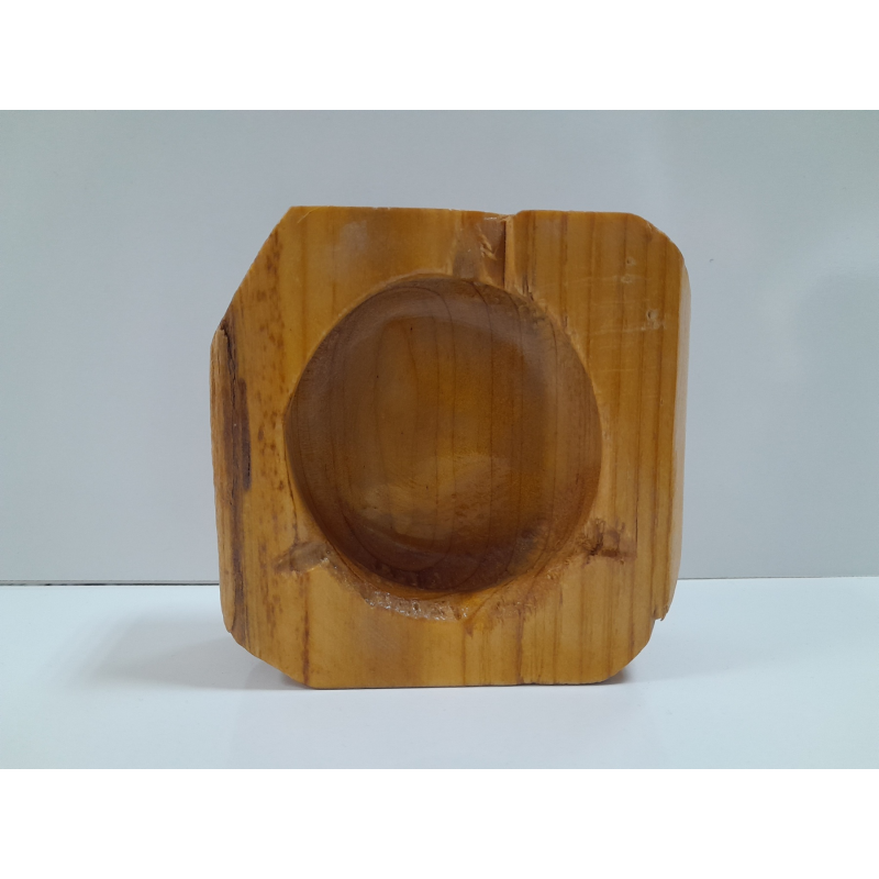 Дървен пепелник, ръчно изработен