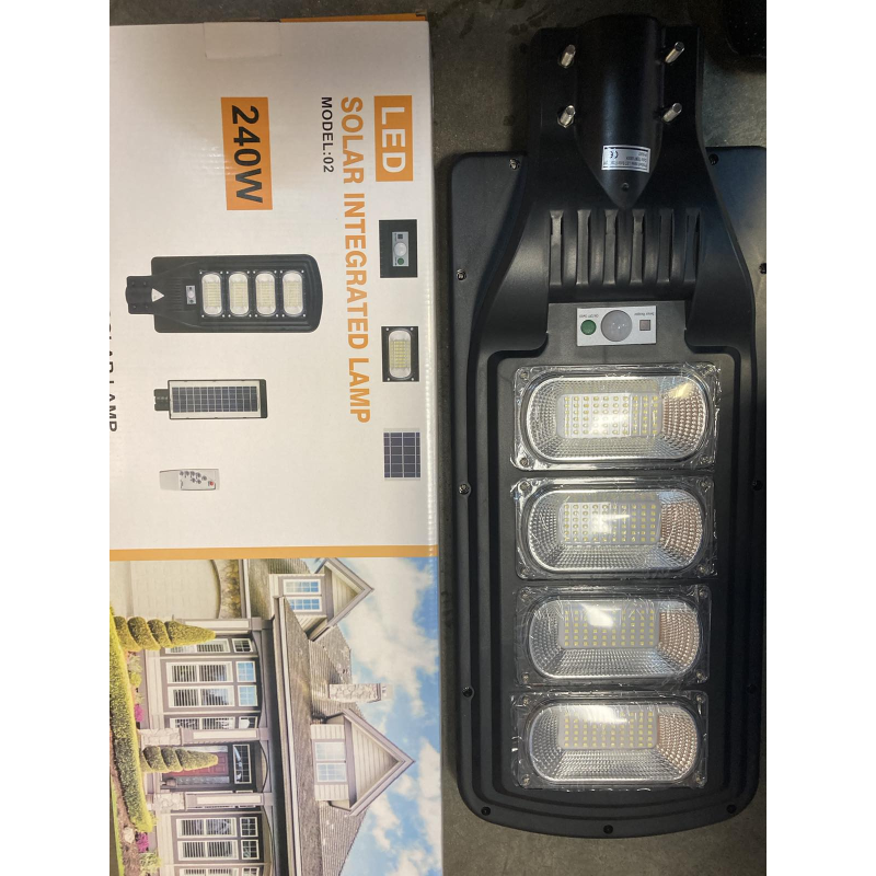 Соларна LED лампа със сензор за движение 240W