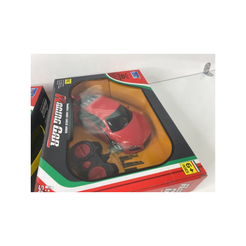 Детска количка с дистанционно управление и светещи фарове