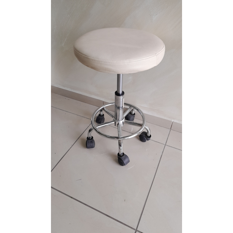 Рaботна козметична табуретка - кремав цвят