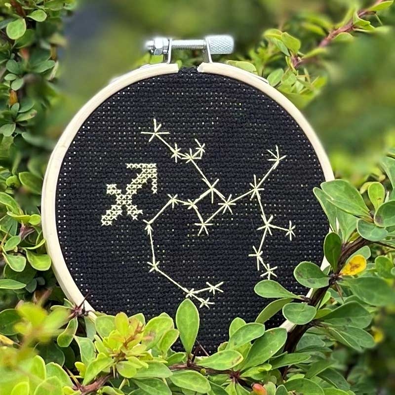 Ръчно изработен медальон със зодиакалния знак на Стрелец