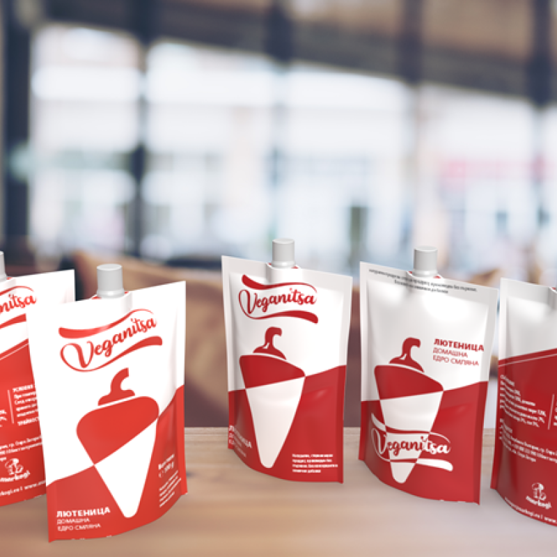 Домашна едросмляна лютеница в паучове Маркоги