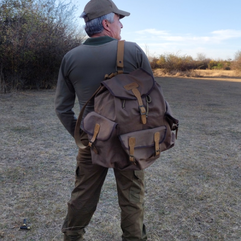 Раница канвас и естествена кожа за лов и свободно време